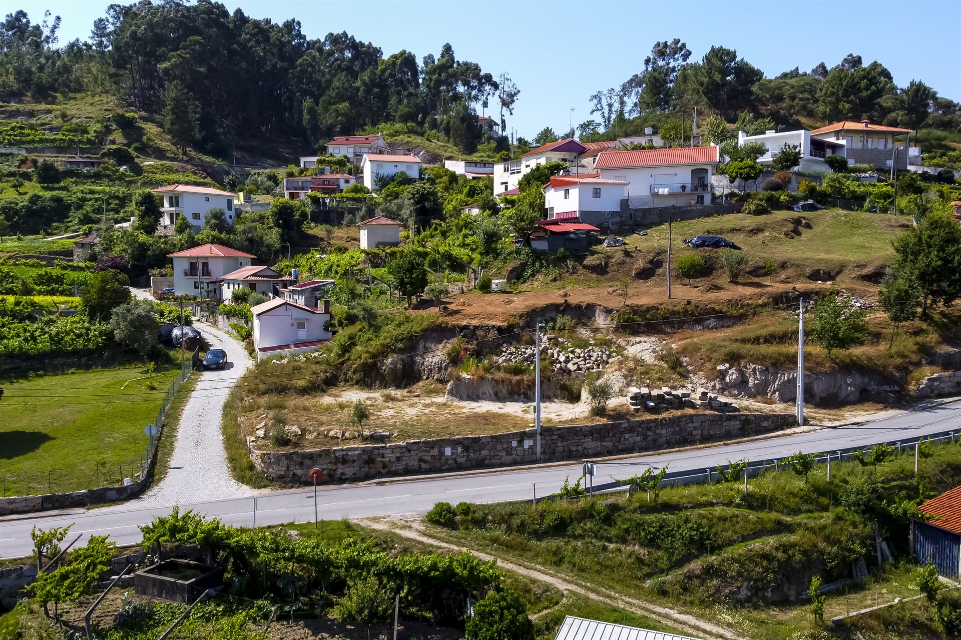 TERRENO - PROJETO APROVADO | MARAVILHOSAS VISTAS SOBRE O RIO DOURO