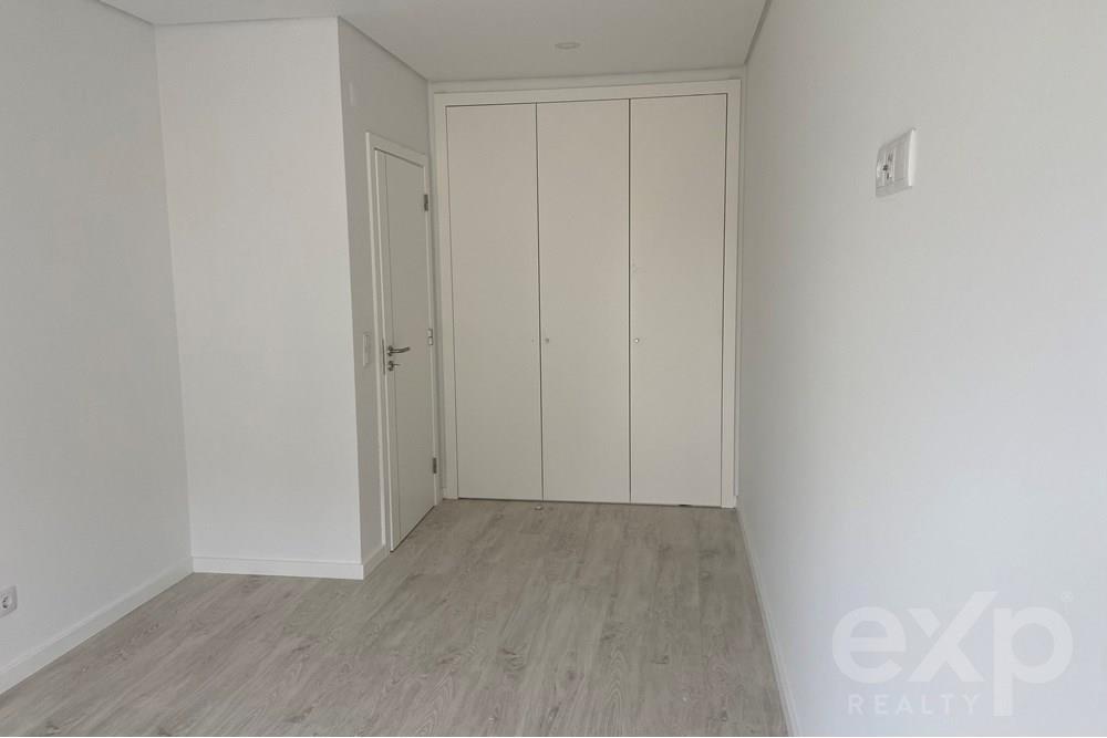 Apartamento T3 na Torre da Marinha - Seixal - Novo