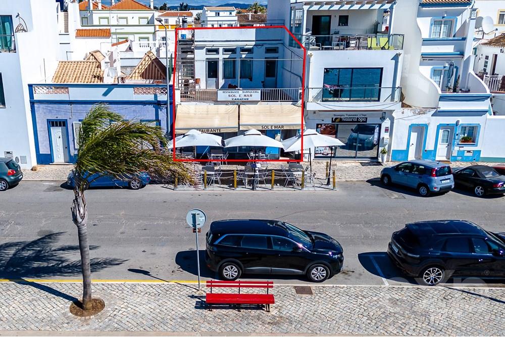 Restaurante em Localização Privilegiada na Primeira Linha de Santa Luzia