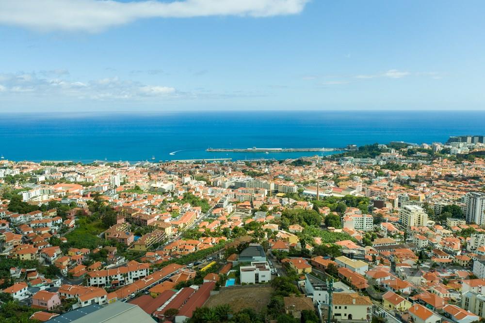 Luxurious Quinta T8 in Funchal: A Unique Gem in the Heart of Madeira