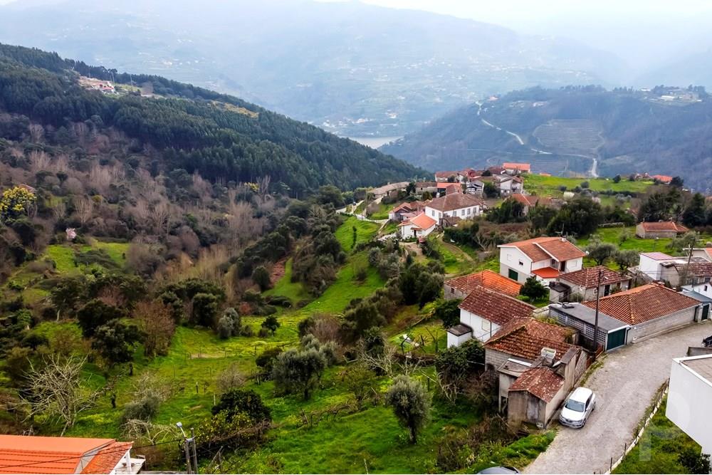 2 BEDROOM HOUSE | WONDERFUL VIEWS OVER THE DOURO RIVER AND ITS VALLEY