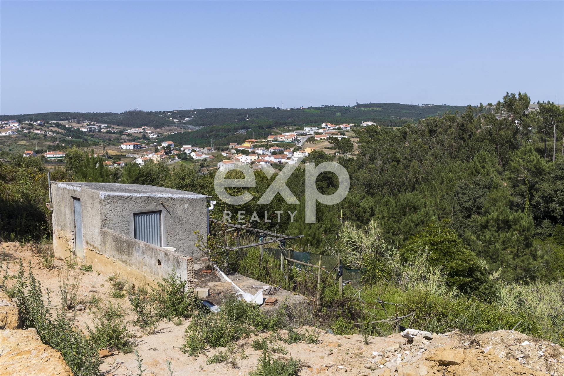 Magnificent plot of land of 7,937 m2, with stunning view, located in Ericeira.