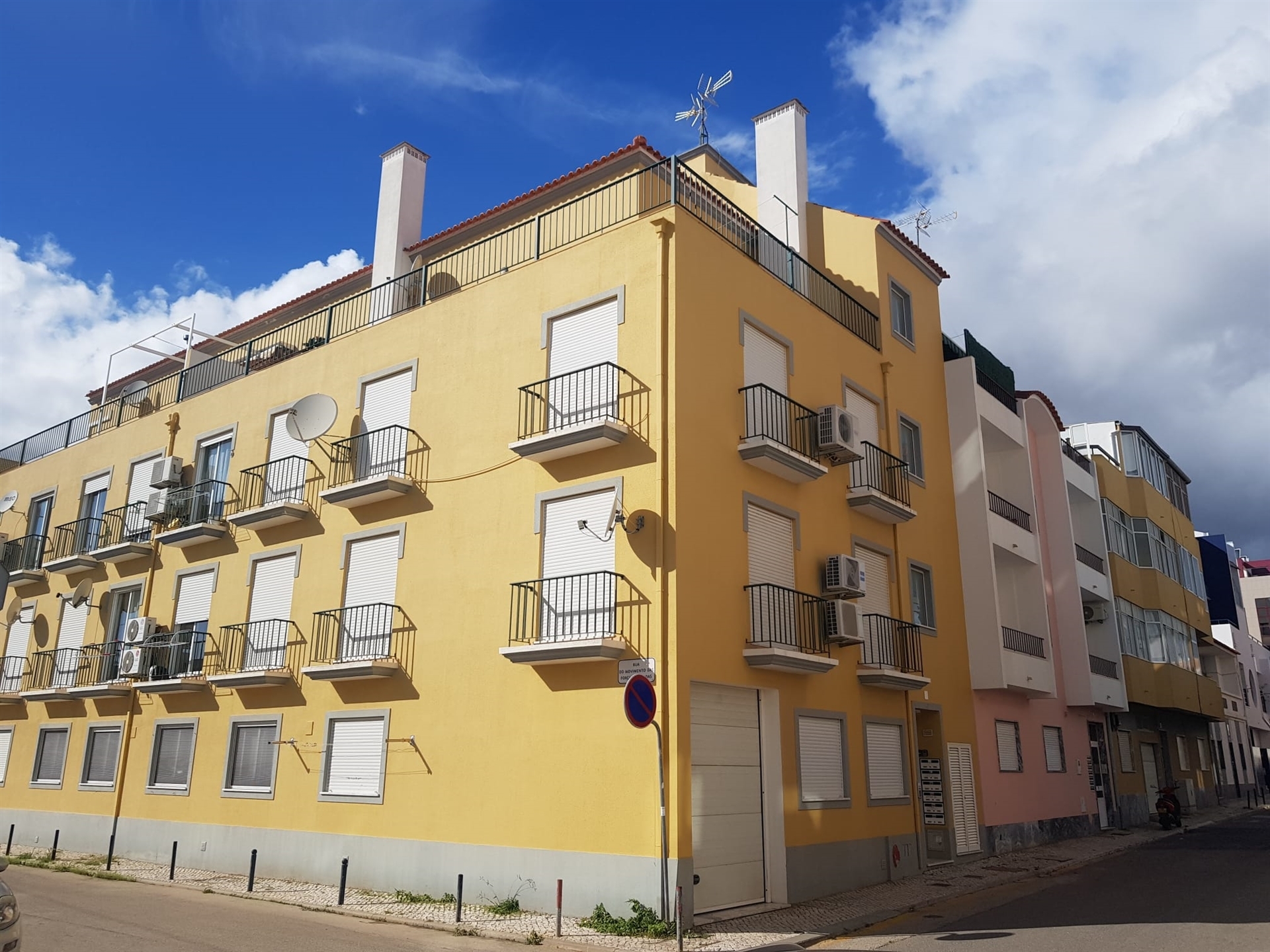 Moderno apartamento T1 + 1 em Vila Real de Santo António