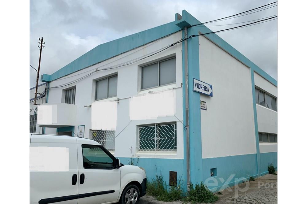 ARMAZEM - ZONA INDUSTRIAL DE OLHAO