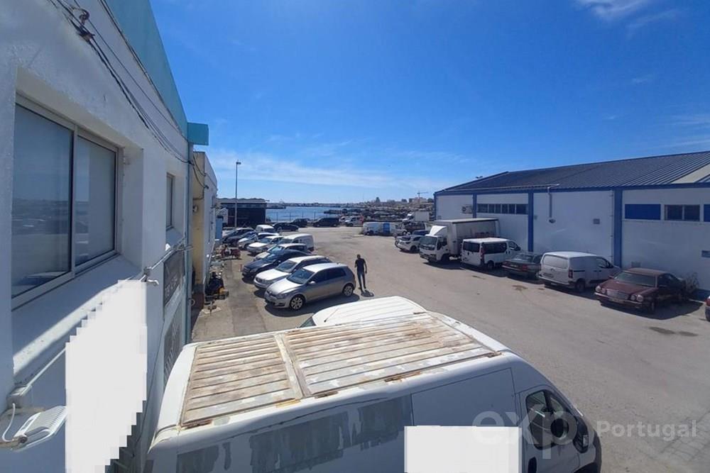 ARMAZEM - ZONA INDUSTRIAL DE OLHAO