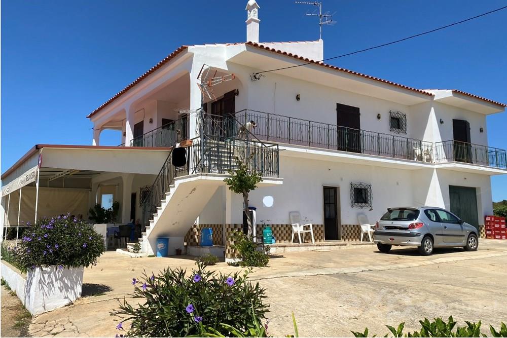 CAFÉ/ RESTAURANTE/ HABITAÇÃO - TAVIRA - ALGARVE