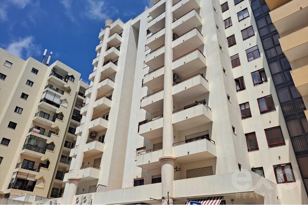 Apartamento T3 a 150m da Praia da Rocha em Portimão, Algarve, Portugal