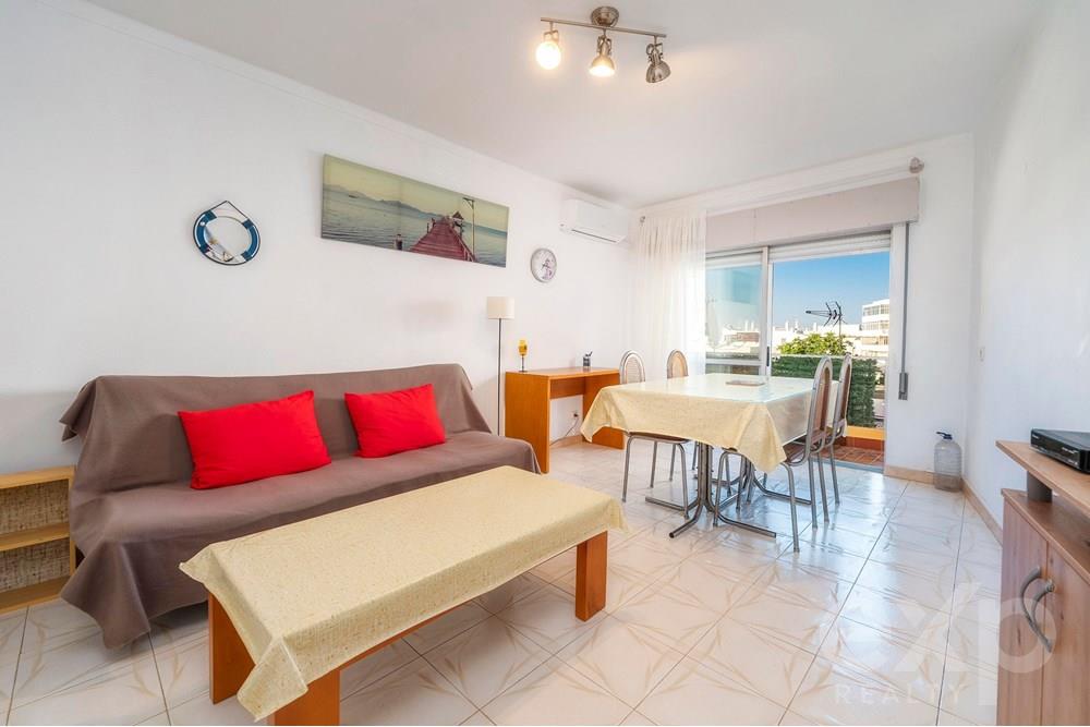 Apartamento T2 com varandas a 3 minutos da praia da Fuzeta.