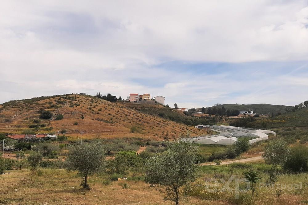 TERRENO RUSTICO COM ÁREA DE 28700 M2