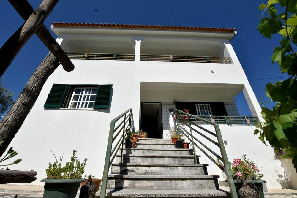 Stunning 5 Bedroom Detached villa for Sale in Central Portugal: A Serene Rural Retreat