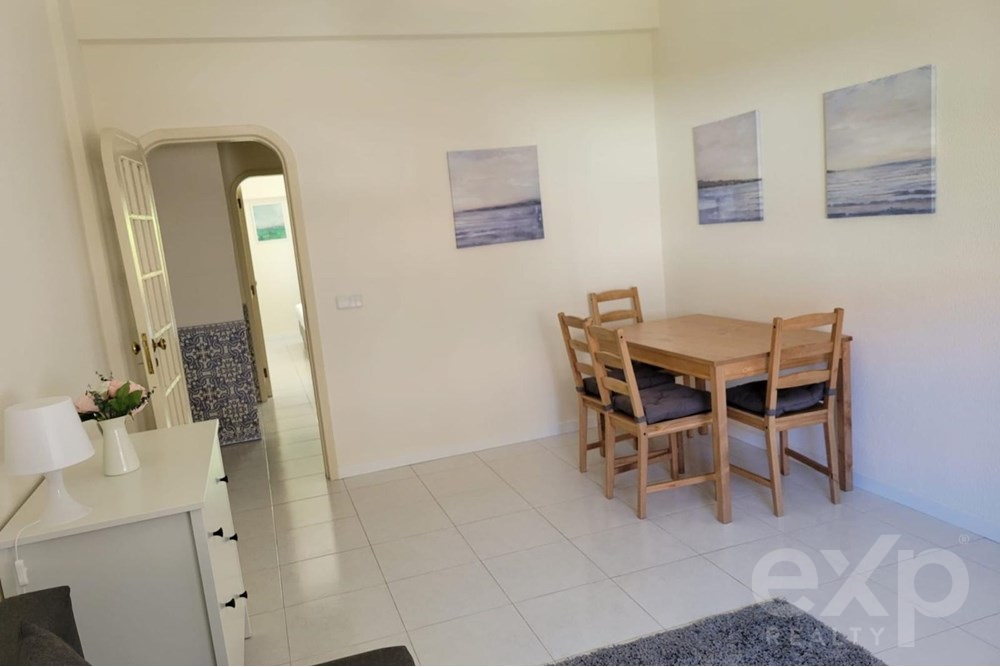 T2 Apartment for Long-Term Rent Near Costa de Caparica Beach!