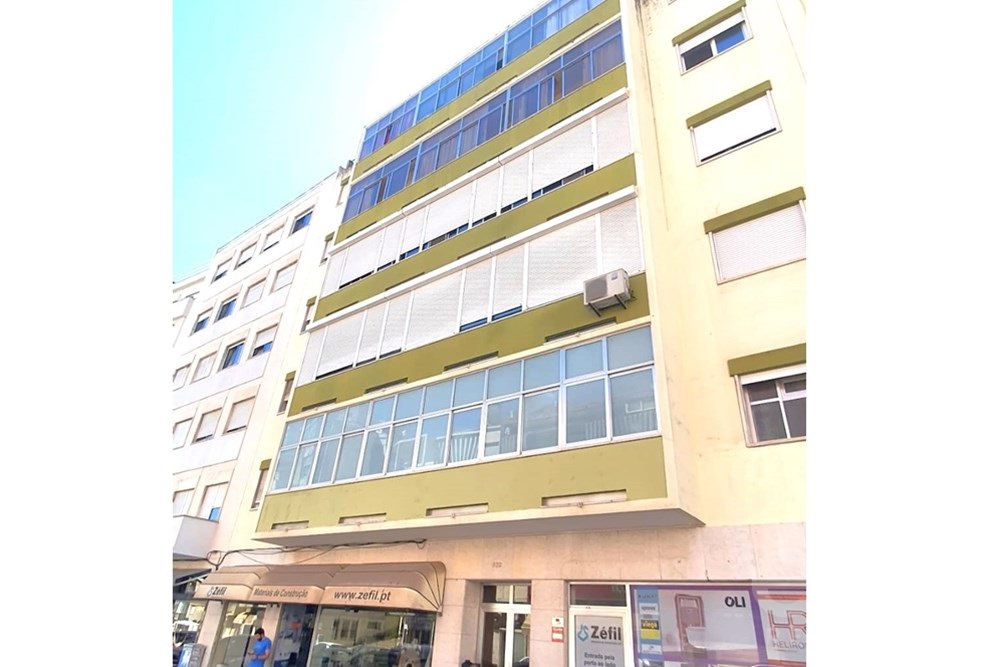 68 m² Apartment for Sale - Rua da Beneficência, Lisbon