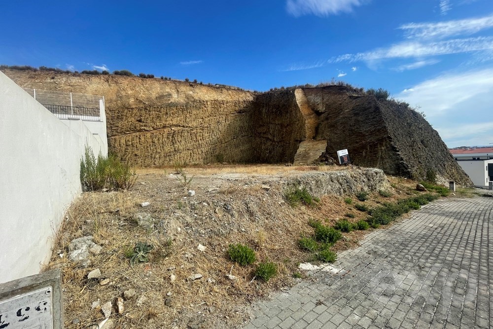 TERRENO URBANO EM MIRANDELA