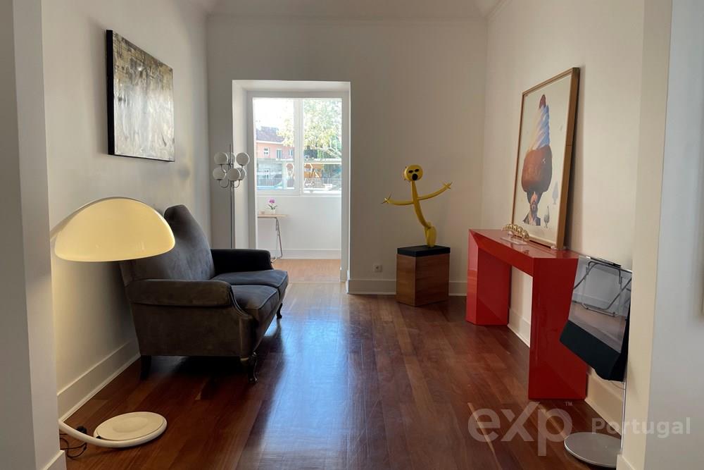 Charming 3-Bedroom Apt in Campo de Ourique, Lisbon