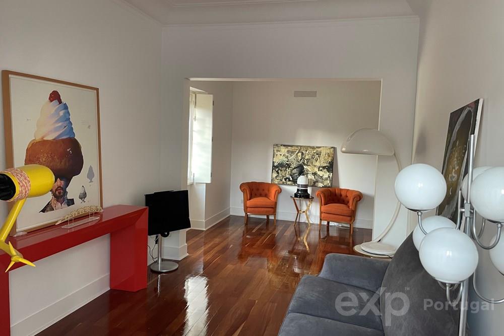 Charming 3-Bedroom Apt in Campo de Ourique, Lisbon