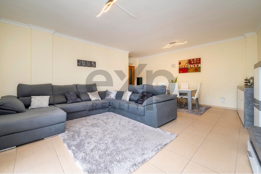 Apartamento T3 em Pechão, Olhão