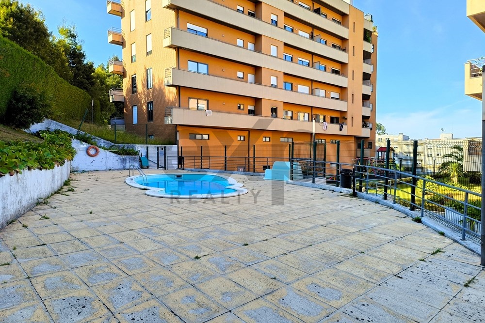 3 bedroom apartment in Valongo with pool and excellent accessibility