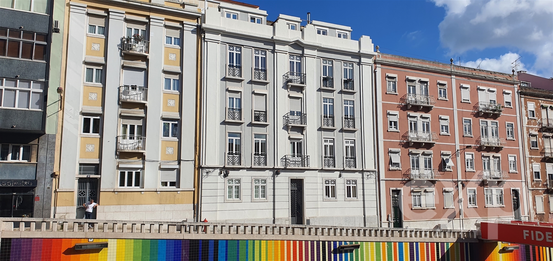 Charmoso Apartamento T3 + 2 Salas na Prestigiada Av. Infante Santo, Estrela, Lisboa