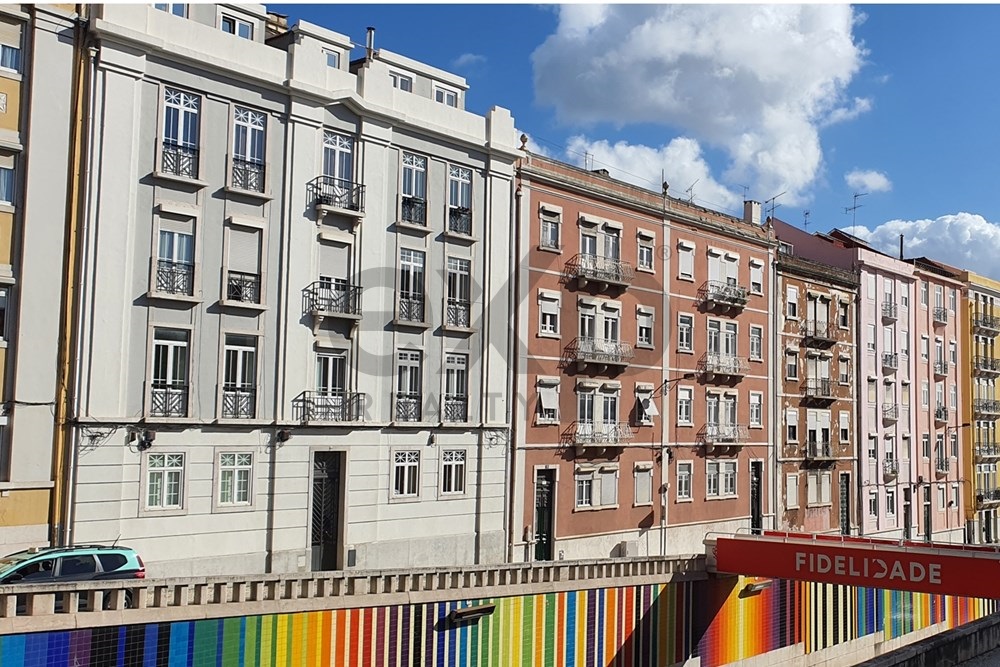 Charmoso Apartamento T3 + 2 Salas na Prestigiada Av. Infante Santo, Estrela, Lisboa