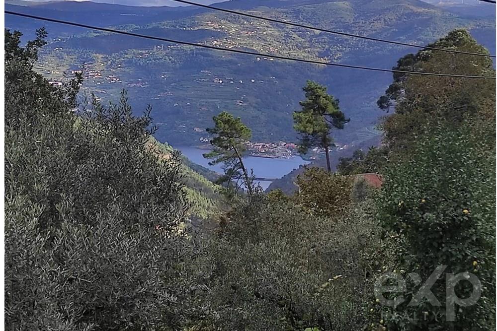 Terreno Vista Rio Douro em Gôve, Baião