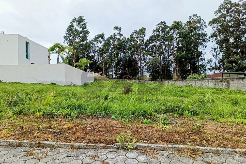 Terreno 1500m2, Urbano para MORADIA em Pedroso