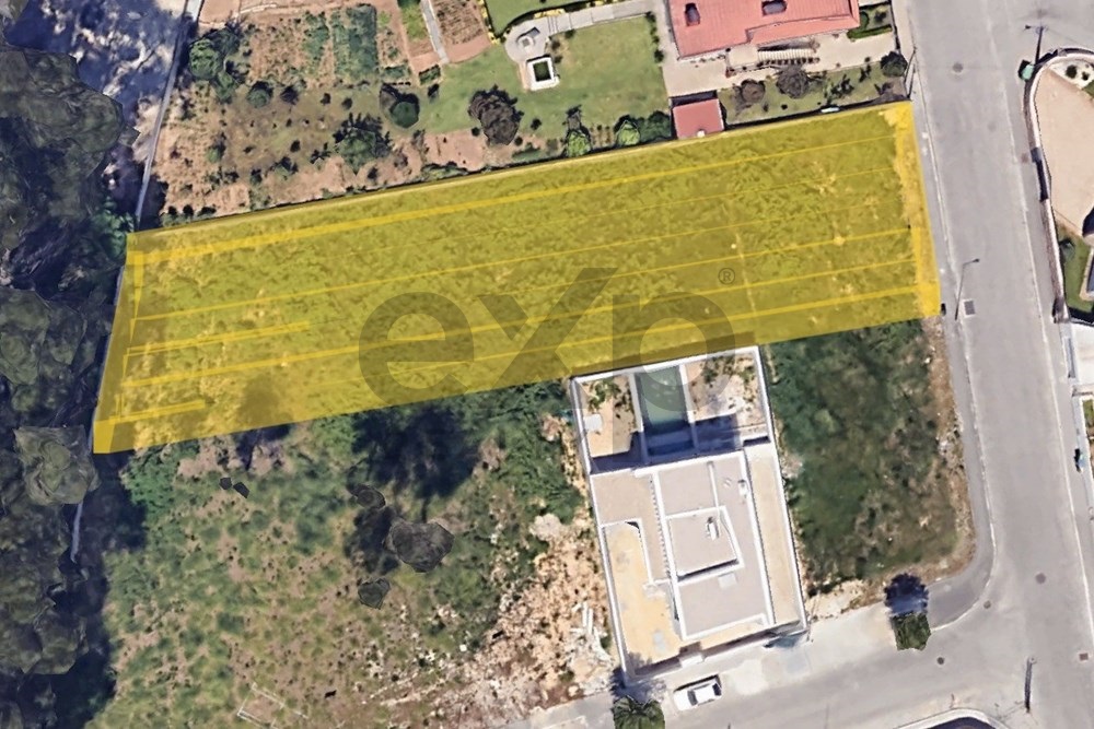 Terreno 1500m2, Urbano para MORADIA em Pedroso