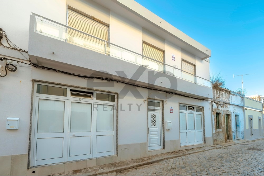 Building for sale in the centre of Olhão: unique opportunity!