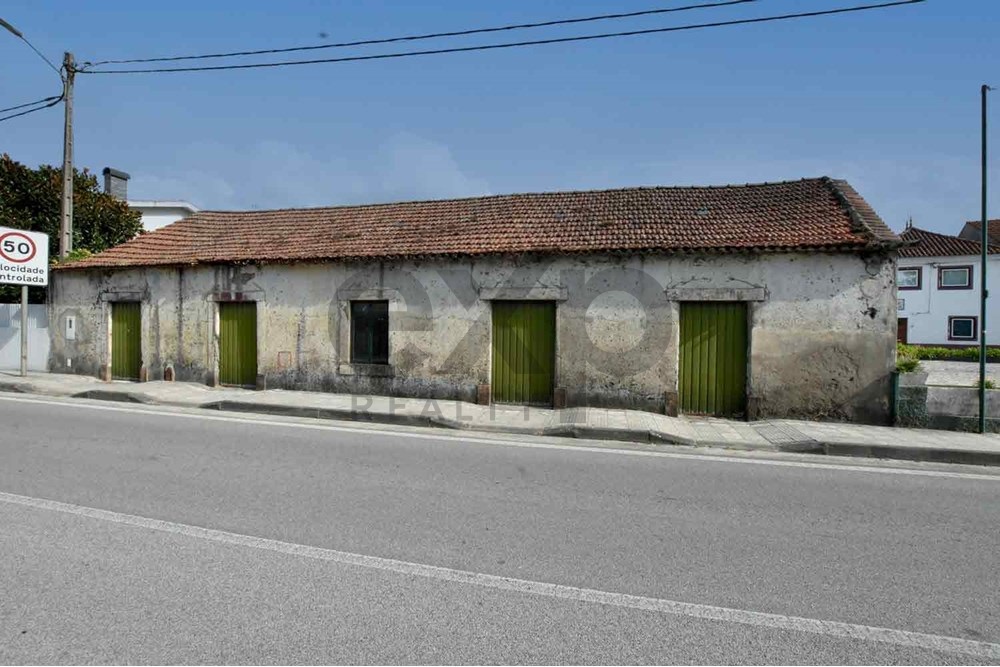 Discover the Perfect Stone-Built Project in São Miguel de Poiares