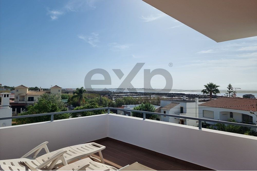 4-Bedroom Villa with Panoramic Terrace and Ria Formosa Views – Olhão