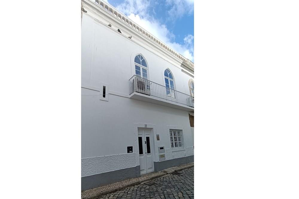 Fantastic 4-bedroom house with a terrace and sea view in the historic heart of Olhão, Algarve, Portugal.